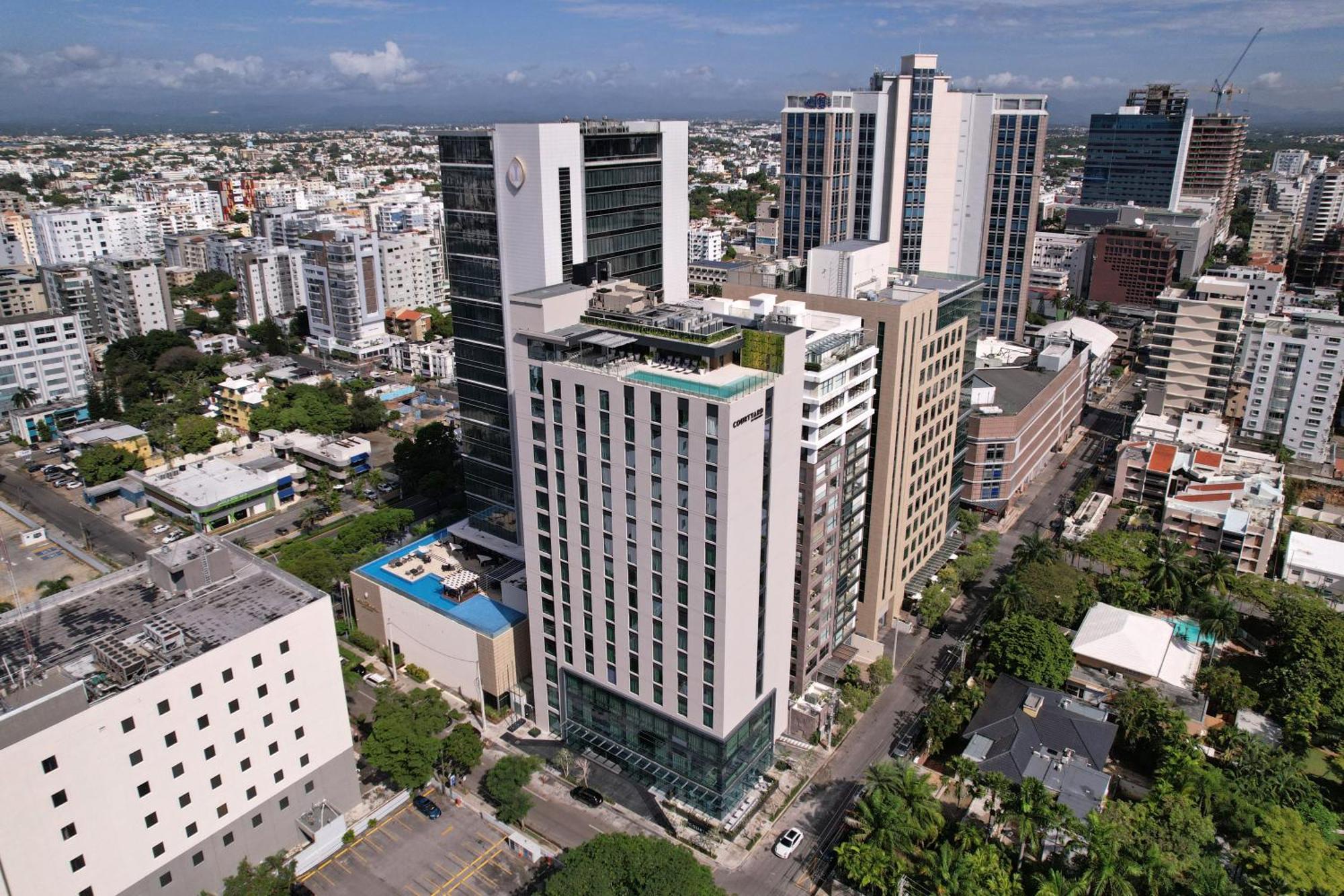 מלון Courtyard By Marriott Santo Domingo Piantini מראה חיצוני תמונה
