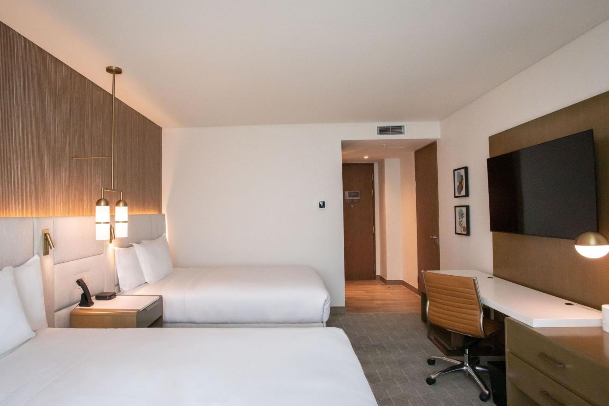 מלון Courtyard By Marriott Santo Domingo Piantini מראה חיצוני תמונה