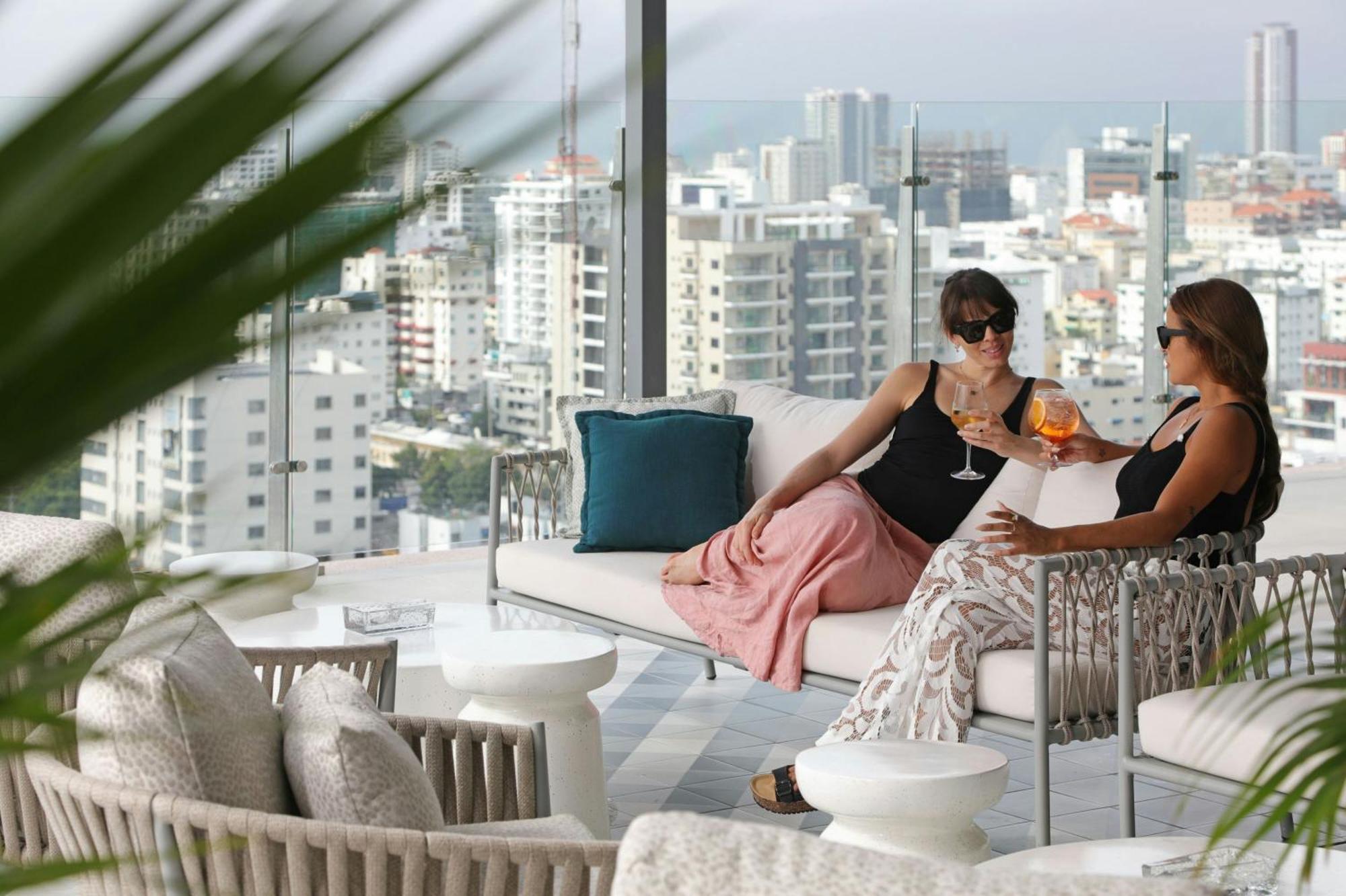 מלון Courtyard By Marriott Santo Domingo Piantini מראה חיצוני תמונה